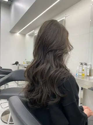 ロング カラー 上品モテヘア🩶 karen🩶のヘアスタイル