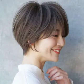 ショート 顔周りだけで垢抜ける /レイヤー/小池 祐のヘアスタイル
