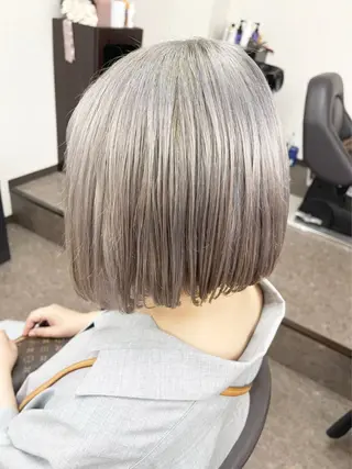 ショート カラー 池田 景子のヘアスタイル