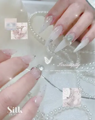 ネイル 𝐒𝐢𝐥𝐤 🎀𝐚𝐧𝐧𝐚のネイルデザイン