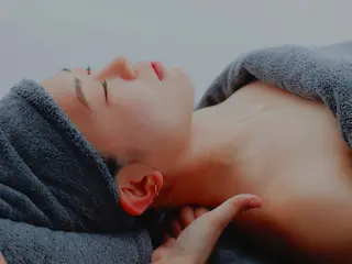 徳比嘉 朝子のヘアスタイル