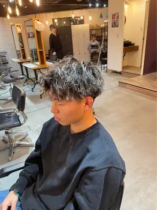 ショート ツイスパ/シャドウ 新井のヘアスタイル