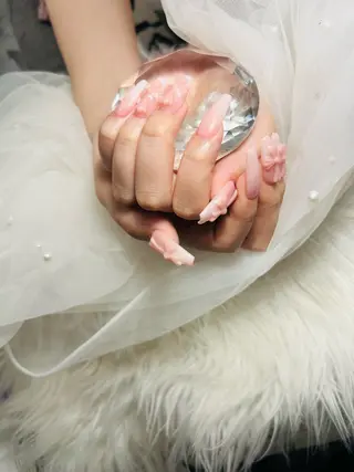 ネイル 🌈 Laule'aのネイルデザイン
