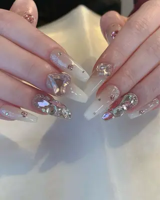 ネイル LISA ANA.CHUOのネイルデザイン