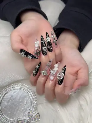 ネイル ENsalon AKIRAのネイルデザイン