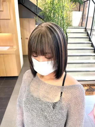 ショート カラー 海外girl🤎 透明感ベージュmaoのヘアスタイル