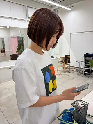 ミディアム 相澤 陽菜のヘアスタイル