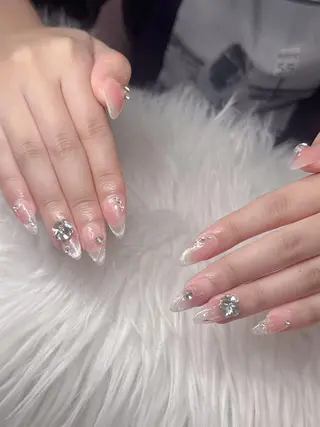 ネイル Lee Nailsのネイルデザイン