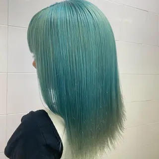 ミディアム カラー kai .のヘアスタイル