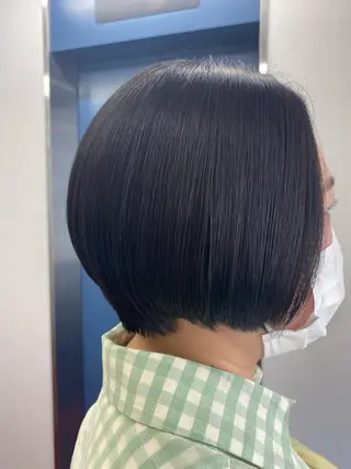 ショート ケアストレート ハナシロミサキのヘアスタイル