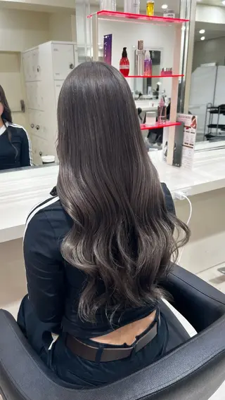 ロング カラー ヘアアレンジ 韓国レイヤー＆ピンク 艶髪🩶maikoのヘアスタイル