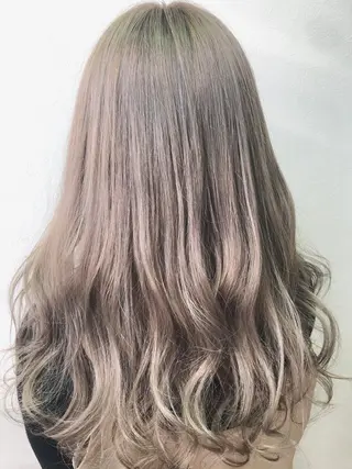 カラー 最高級エクステ /羽エクステ白石宇由のヘアスタイル