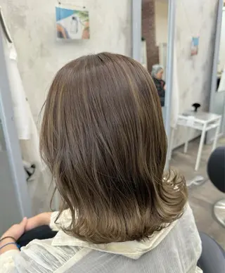 ミディアム カラー r i n k aのヘアスタイル