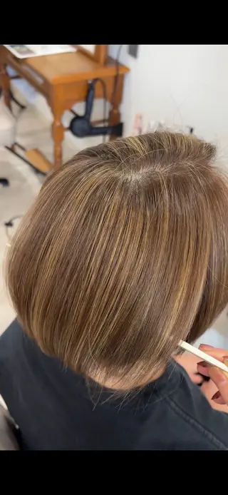 ショート カラー 🫧おおにし みか🫧のヘアスタイル