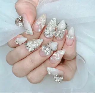 ネイル Tira Nailのネイルデザイン