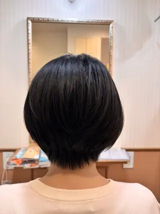 ショート 吉井 愛のヘアスタイル