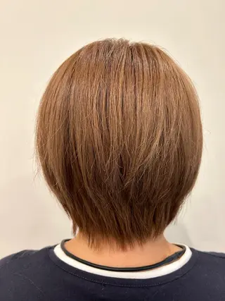 ショート カラー 若狭 彩花のヘアスタイル