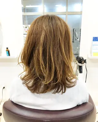 ミディアム カラー 中村 よしひでのヘアスタイル