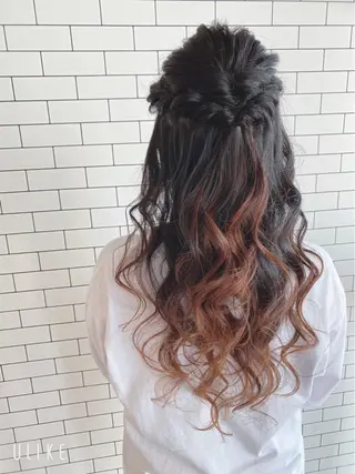 岡 舞唯のヘアスタイル