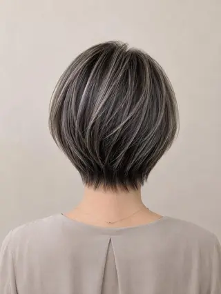 カラー ハイライト/ショート レイヤー✨yaeのヘアスタイル