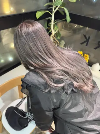 ロング カラー 大木 紗也香のヘアスタイル