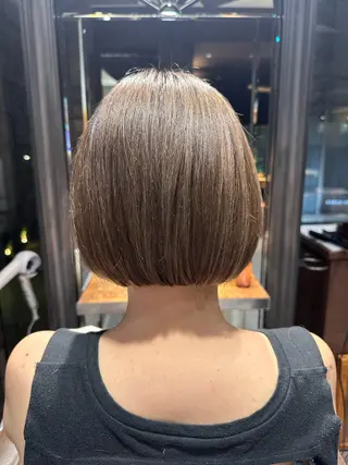 ショート 齊藤政太 顔周り カット 透明感カラーのヘアスタイル