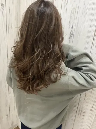 セミロング カラー ヘアアレンジ ネイル マツエク・マツパ 夜23時まで予約🉑 reverieあきらのヘアスタイル