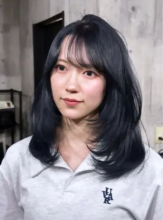 セミロング amy .のヘアスタイル