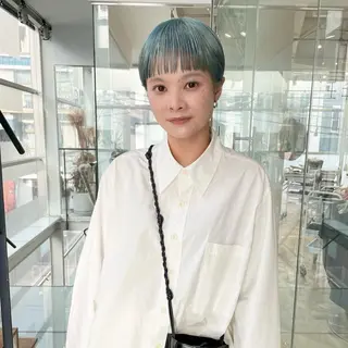 ショート カラー かがやしづ ⭐️ベージュのヘアスタイル