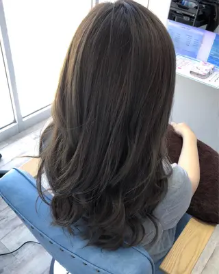 ロング カラー 白井 つづりのヘアスタイル