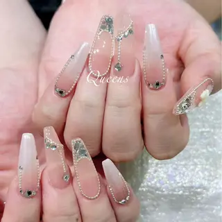 ネイル Queens 榊 まおのネイルデザイン