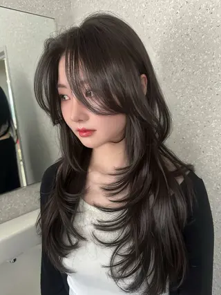 ロング Senne groupのヘアスタイル