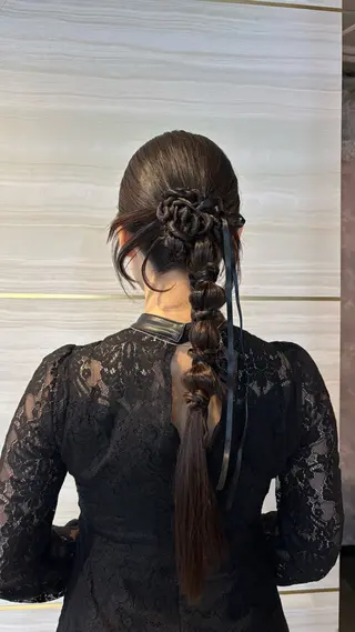 ロング ヘアアレンジ 💜eluあやね💜 🫧カラー・縮毛矯正のヘアスタイル