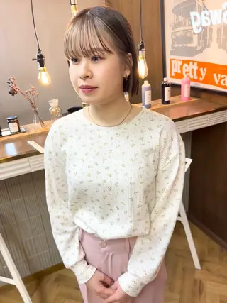 ショート カラー パーマ ヘアアレンジ デザインカラー/ボブ ブリーチカラー/ユリのヘアスタイル