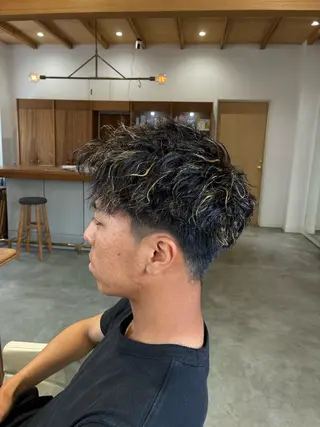ショート カラー パーマ メンズ 佐藤 悠生 メンズパーマ.カットのヘアスタイル