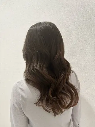 ロング 𝐚𝐲𝐚𝐧𝐞 /美髪/透明感カラーのヘアスタイル