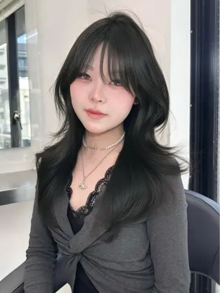 ロング カラー 上品モテヘア🩶 karen🩶のヘアスタイル
