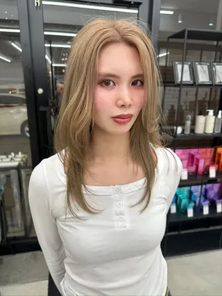 ロング レイヤーカット 瑠輝のヘアスタイル