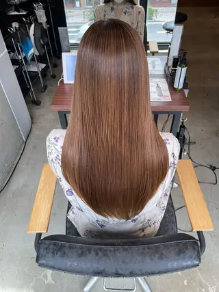 ロング 平栗 篤のヘアスタイル