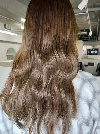 ロング カラー anon Loemのヘアスタイル