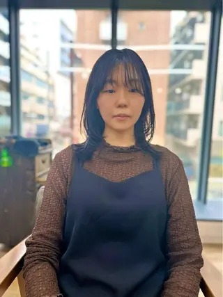 ミディアム カラー パーマ ヘアアレンジ メンズ キッズ ネイル マツエク・マツパ アイブロウ 似合せレイヤー／ 柔らか透明感カラーのヘアスタイル
