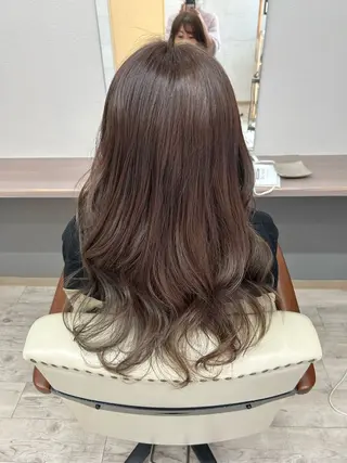 セミロング 久保山 友奈のヘアスタイル