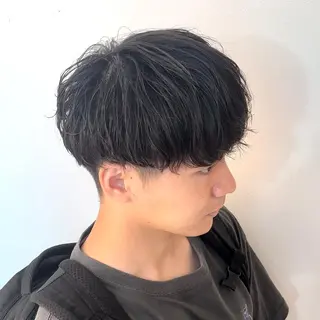 パーマ メンズ k jの眉毛・アイブロウイメージ