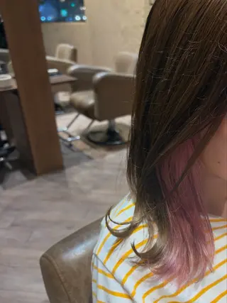 ミディアム シモカワ マシロのヘアスタイル
