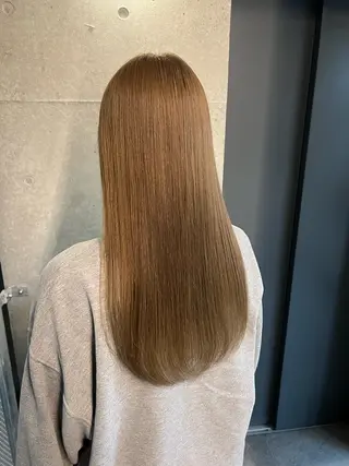 ロング カラー 吉野 瑳桜のヘアスタイル