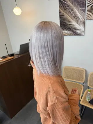 ミディアム カラー 碇山 楓己のヘアスタイル