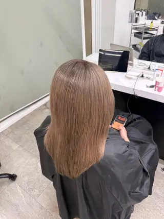 ロング カラー 🩶ハイトーン × プルエク🩶MIWAのヘアスタイル