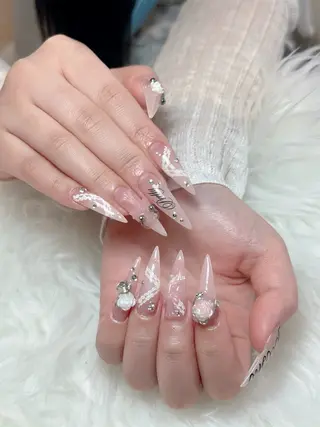 ネイル Eli Muse 新宿ネイルのネイルデザイン