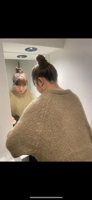 セミロング カラー 渋谷 留菜のヘアスタイル