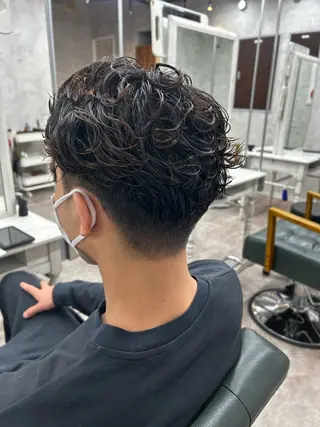 パーマ メンズ limit ユイカ/ ハイトーンカラー💫のヘアスタイル
